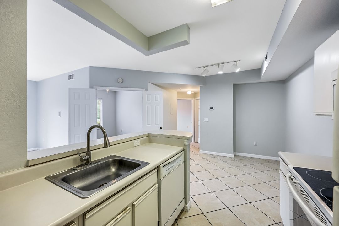 6300 Aragon Way #105, Fort Myers, FL 33966