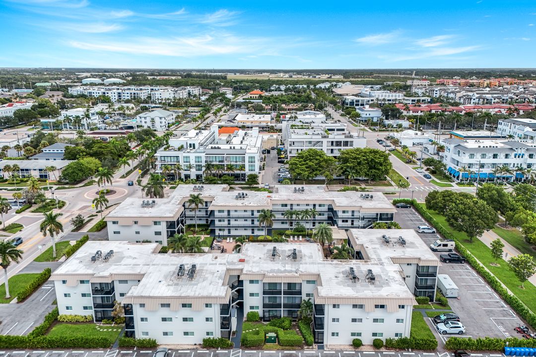 766 Central Ave #313, Naples, FL 34102