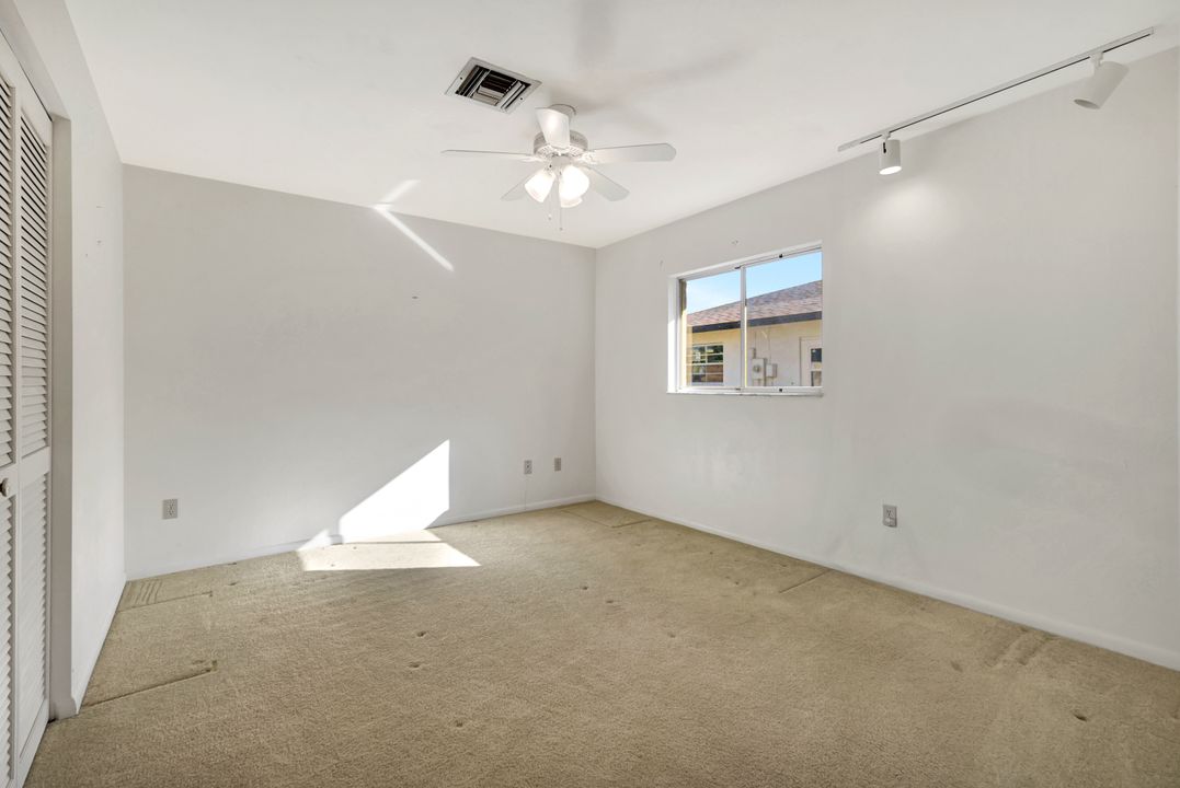 307 Country Club Dr, Naples, FL 34110