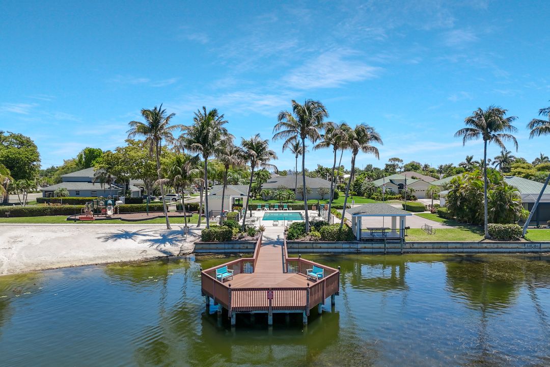 1726 Emerald Cove Cir, Cape Coral, FL 33991