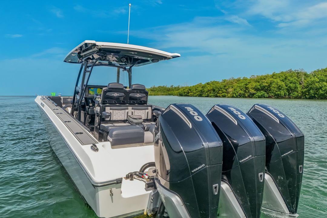 445 Dockside Dr, Naples, FL 34110