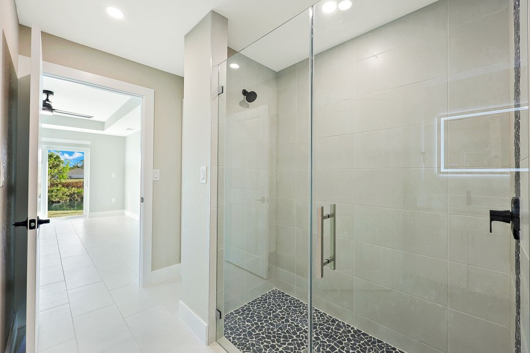 1910 NE 42nd Terrace, Cape Coral, FL 33909