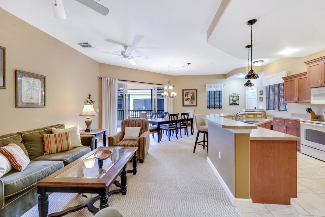 8721 Piazza Del Lago Cir #205, Estero, FL 33928