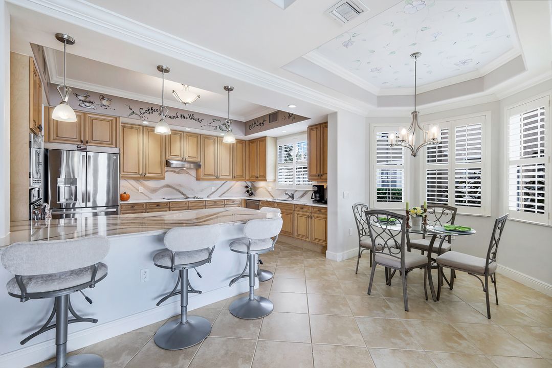 525 Avellino Isles Cir #33101, Naples, FL 34119