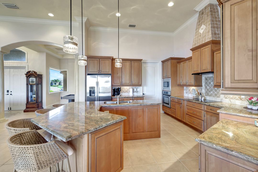 2216 SW 49th Terrace, Cape Coral, FL 33914