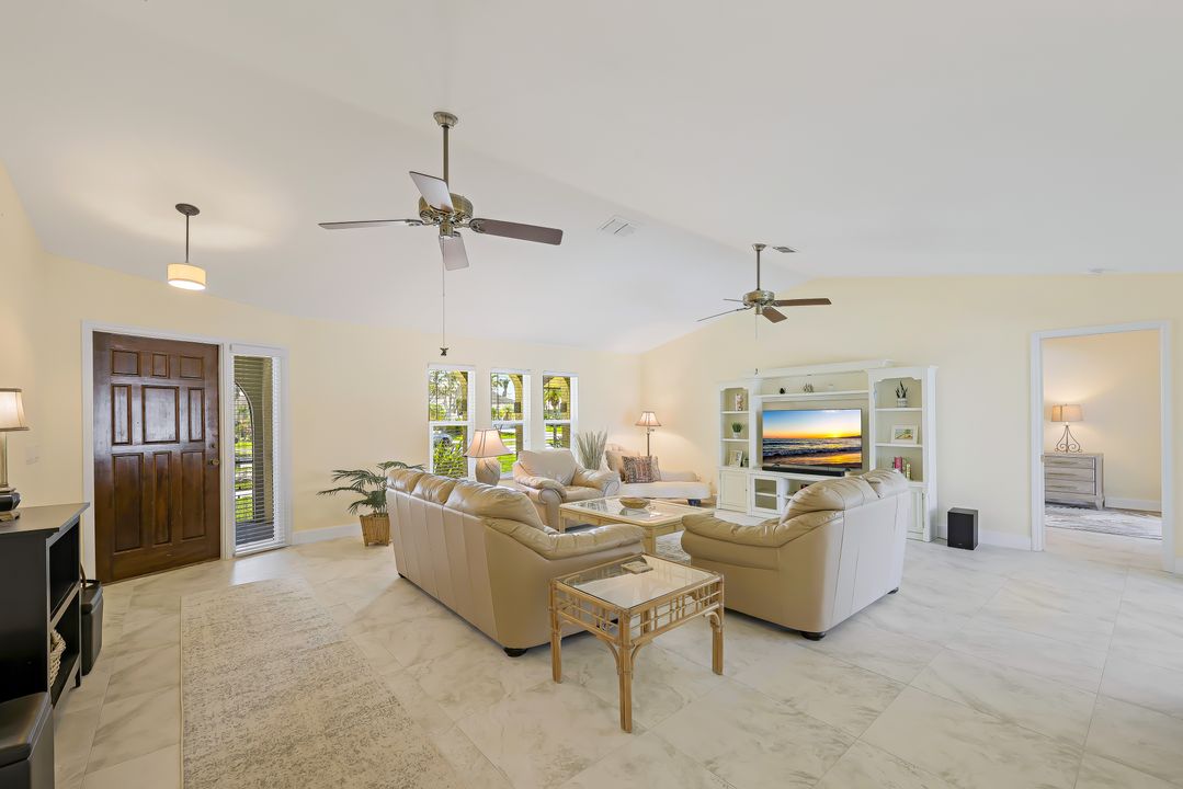 5032 Skyline Blvd, Cape Coral, FL 33914