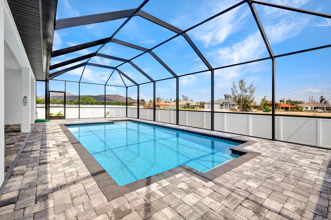 3527 SW 4th Ln, Cape Coral, FL 33991