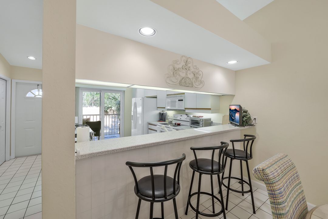 2305 Hidden Lake Dr #3704, Naples, FL 34112