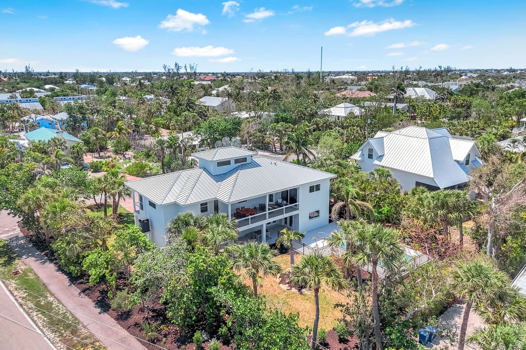 742 Nerita St, Sanibel, FL 33957