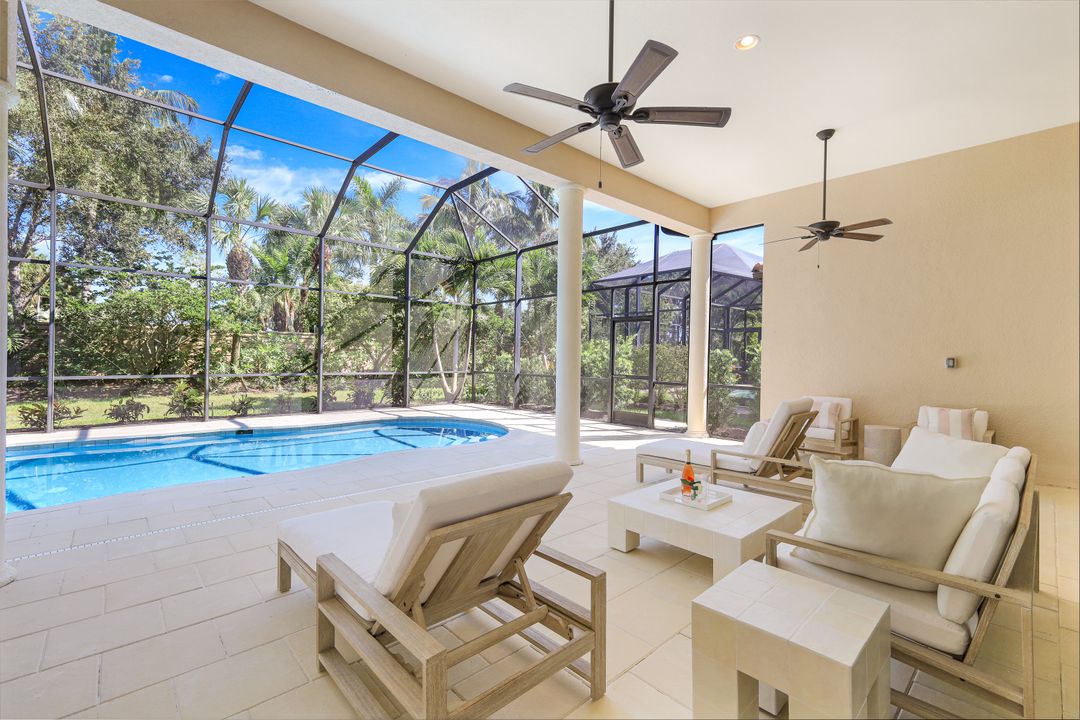 7319 Lantana Cir, Naples, FL 34119