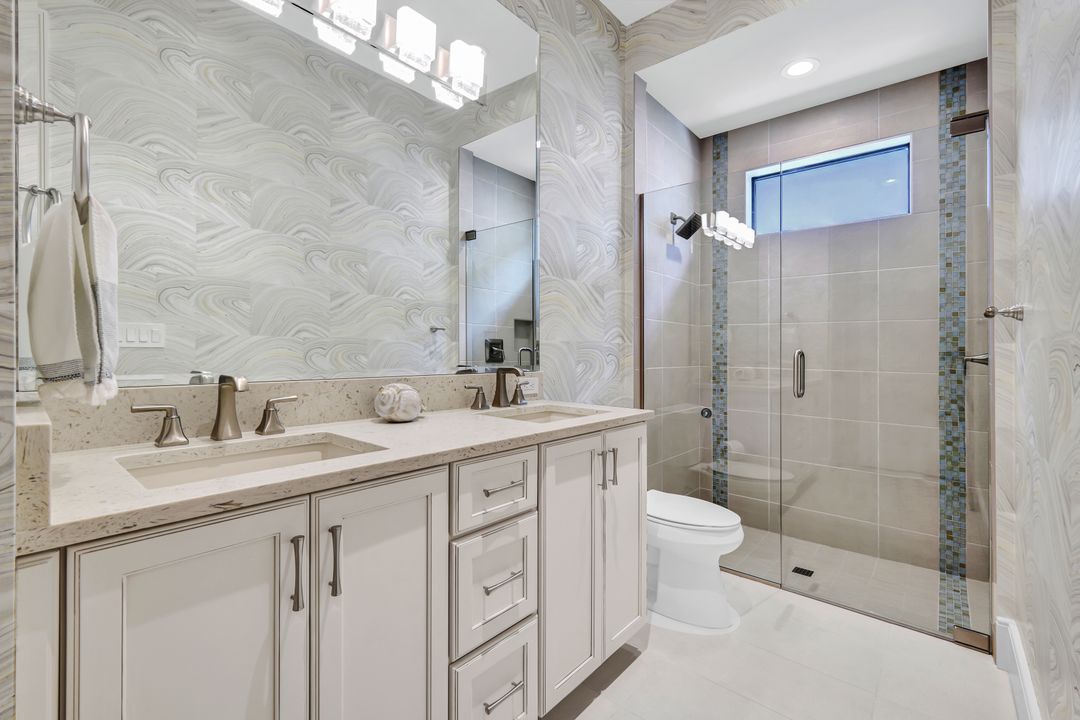 17429 Via Lugano Ct, Miromar Lakes, FL 33913