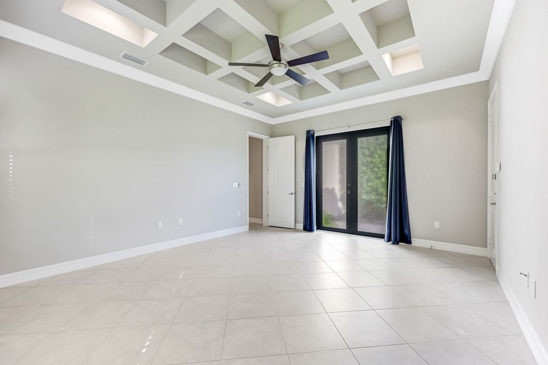 4426 Caldera Cir, Naples, FL 34119