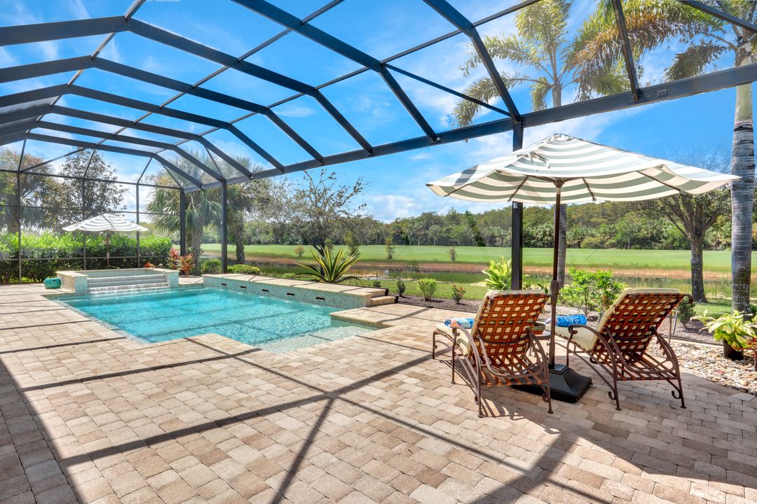12194 Wicklow Ln, Naples, FL 34120