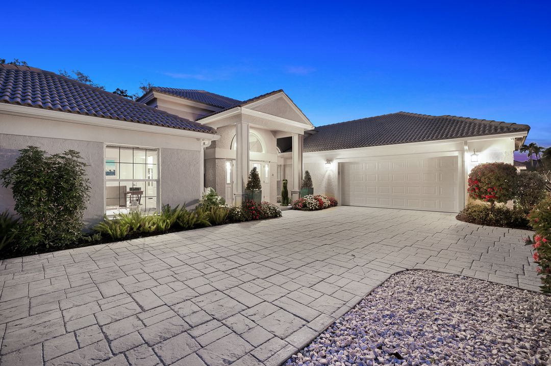 812 Tallow Tree Ct, Naples, FL 34108