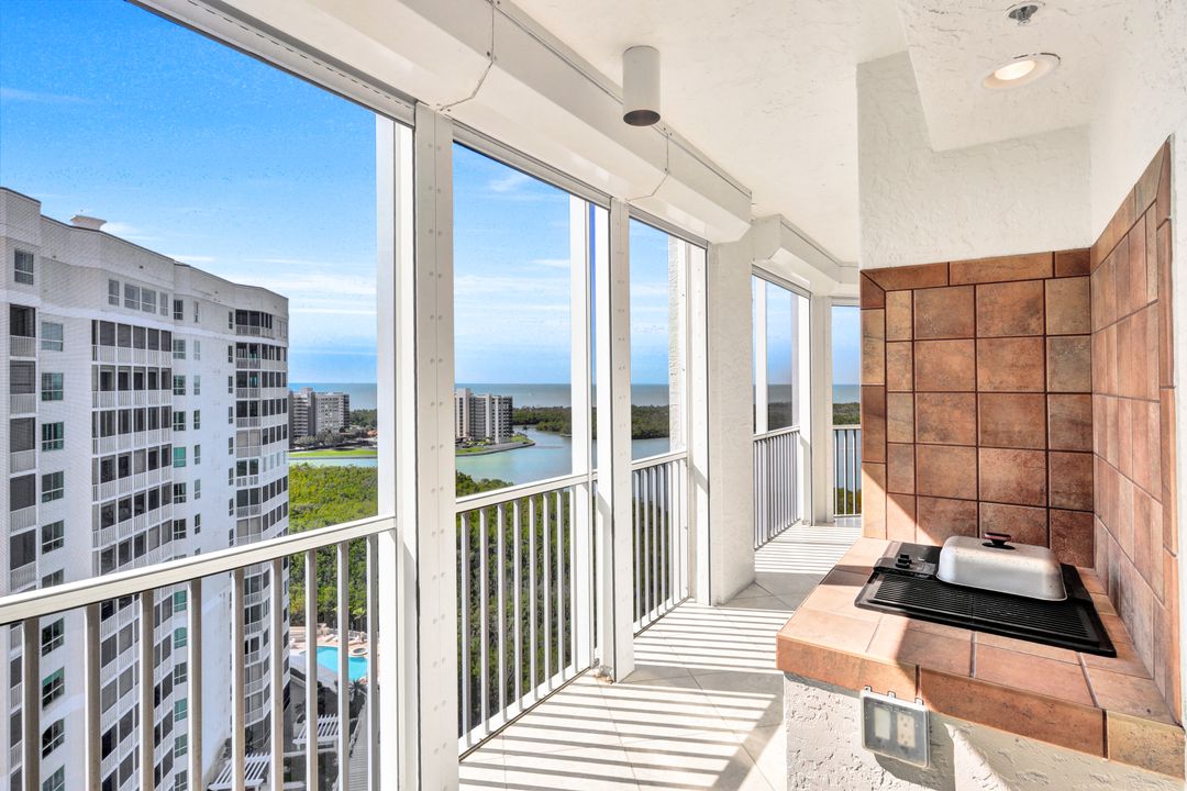 285 Grande Way #1601, Naples, FL 34110