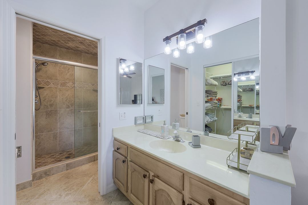 8200 Twelve Oaks Cir #412, Naples, FL 34113