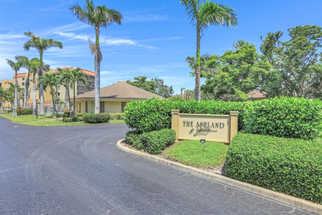 7119 Lakeridge View Court #Unit 303, Fort Myers, FL 33907