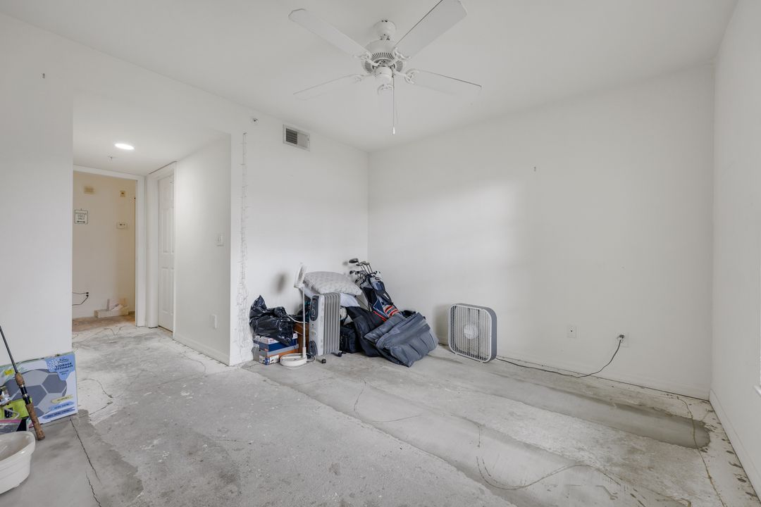 4645 St Croix Ln #1335, Naples, FL 34109