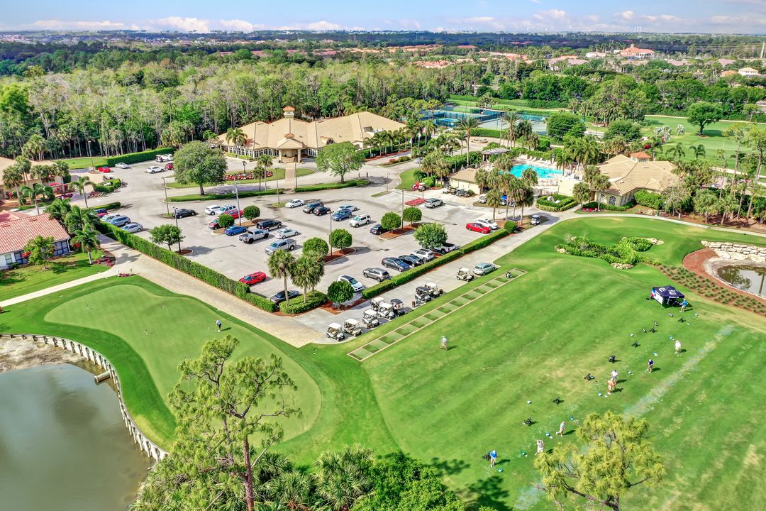 12715 Fox Ridge Dr, Bonita Springs, FL 34135