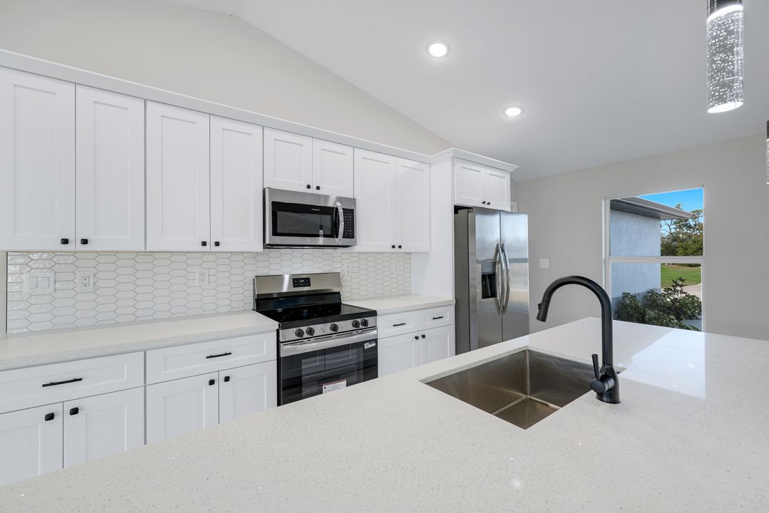 1105 NW 21st Ave, Cape Coral, FL 33993