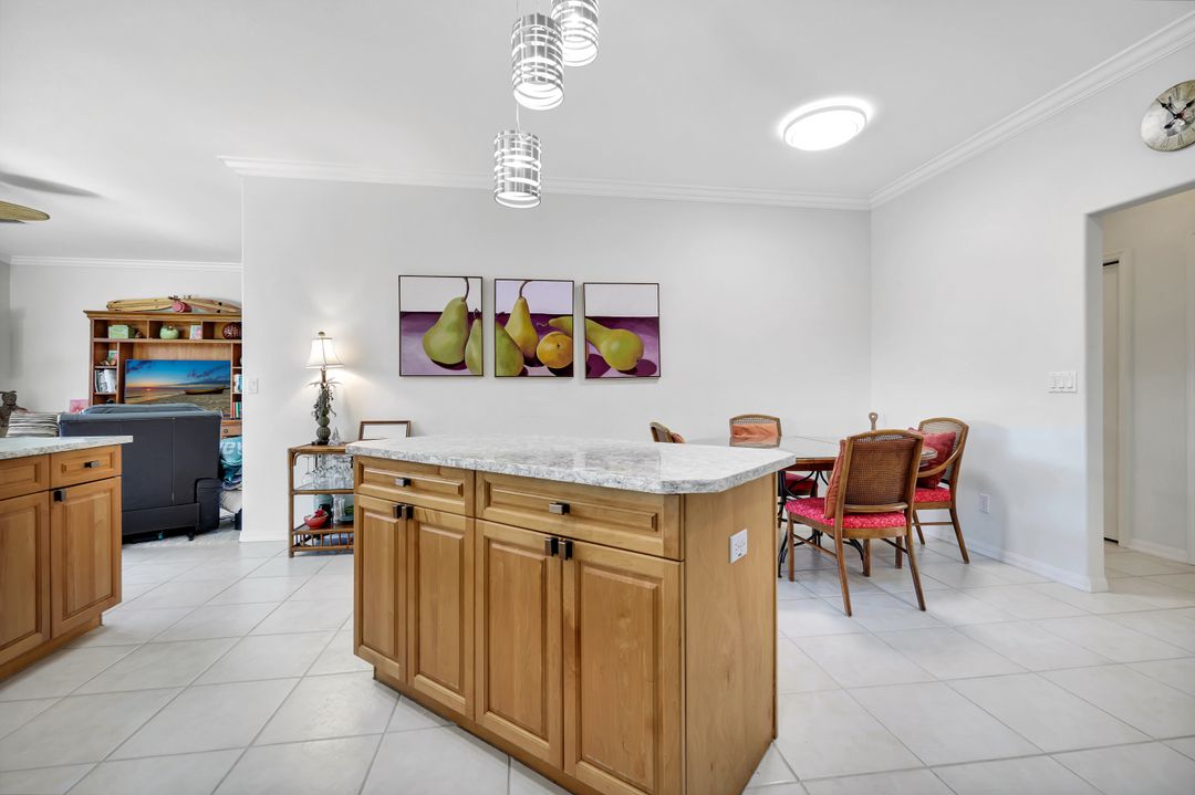 9471 Cedar Creek Dr, Bonita Springs, FL 34135