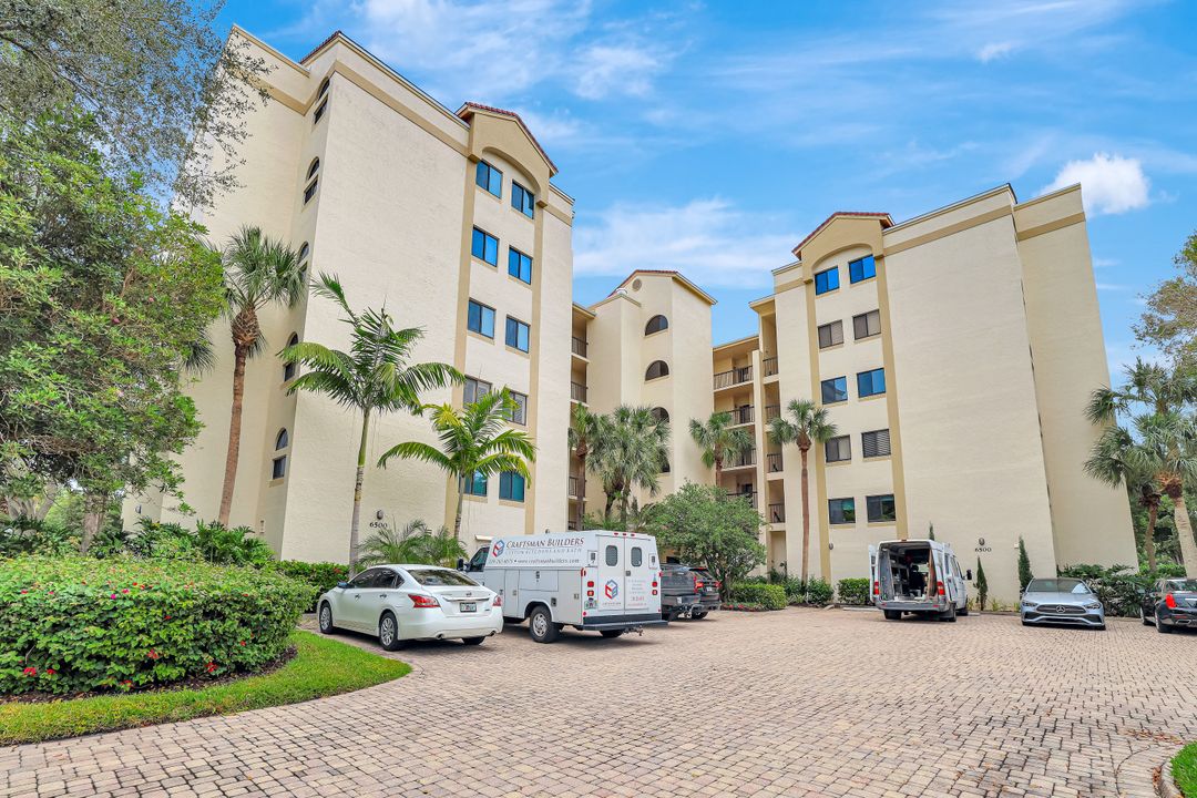 6500 Valen Way #A-305, Naples, FL 34108