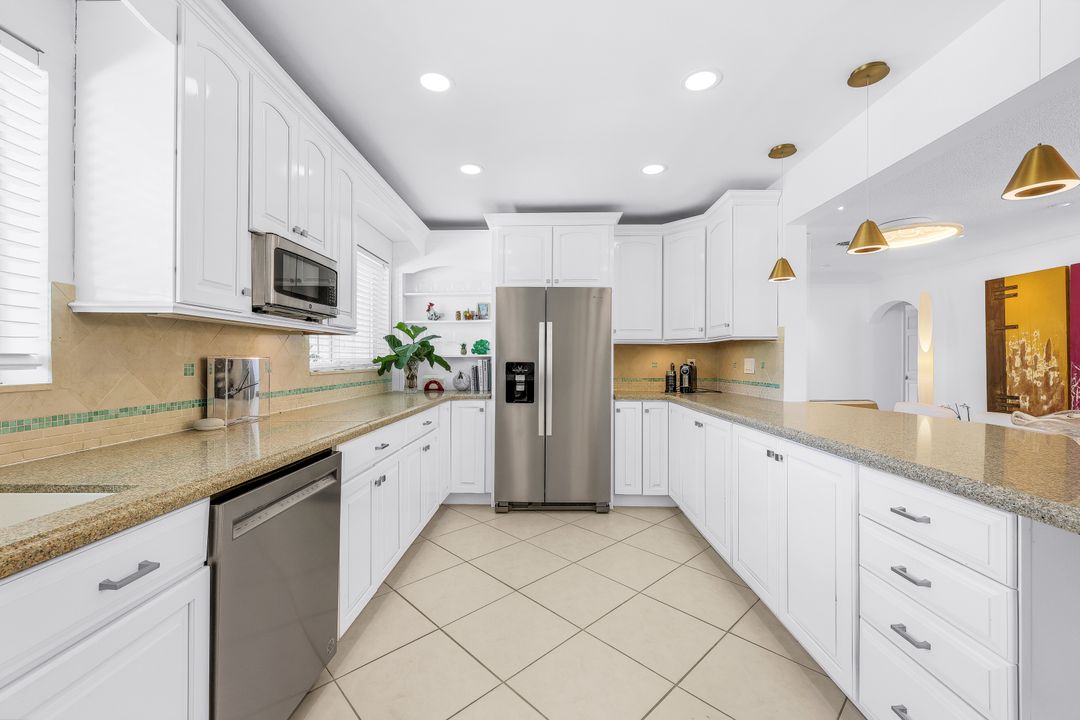 5779 NE 17th Ave, Fort Lauderdale, FL 33334