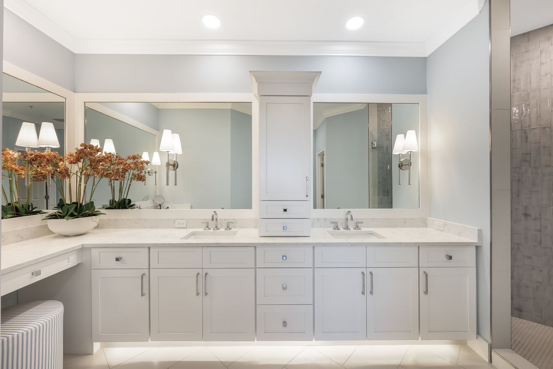 10450 Smoke House Bay Dr #201, Naples, FL 34120