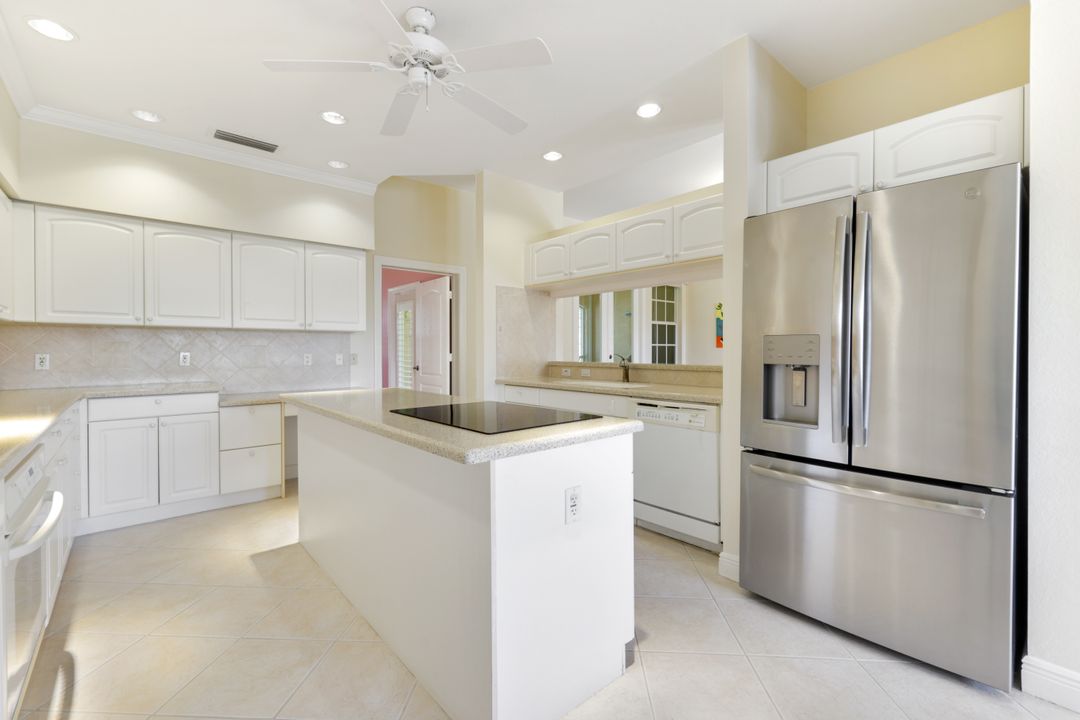 4815 Aston Gardens Way #201, Naples, FL 34109