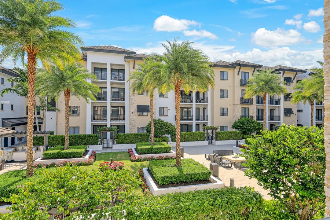 1035 3rd Ave S #314, Naples, FL 34102