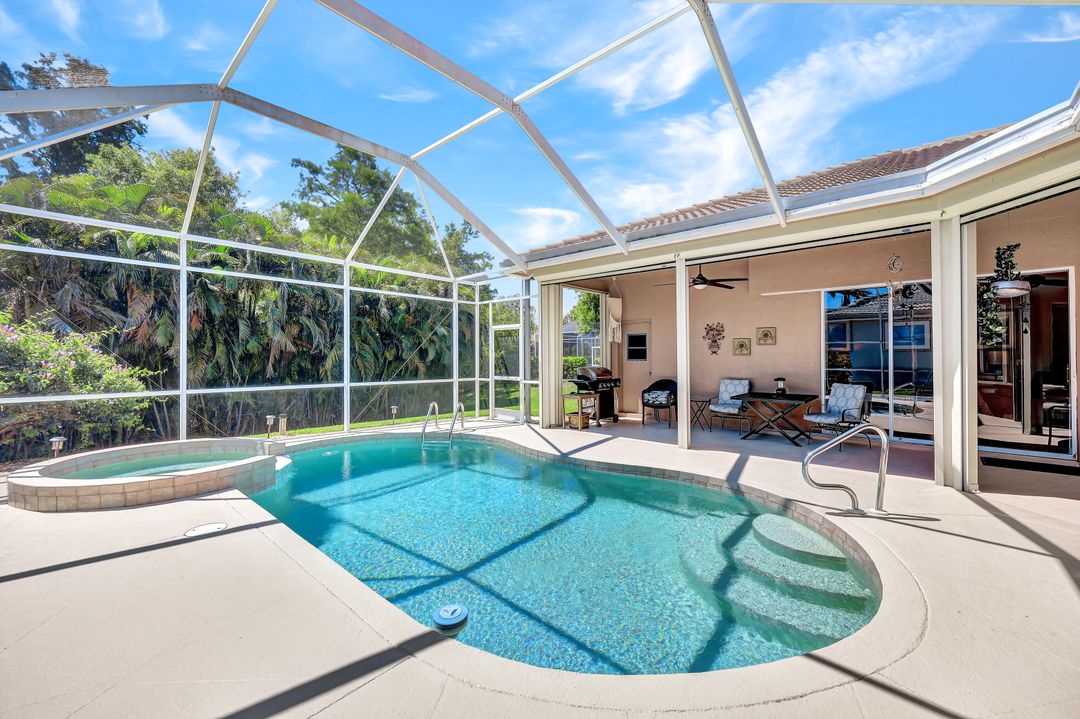 25740 Creekbend Dr, Bonita Springs, FL 34135