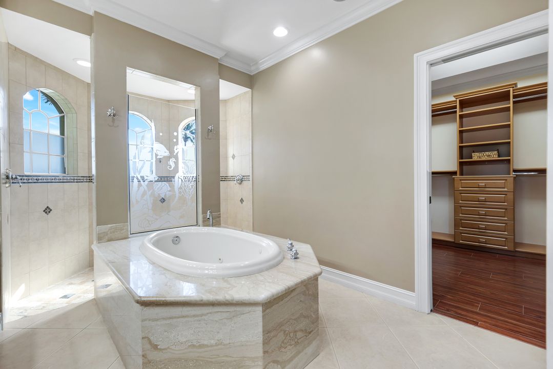 309 Rookery Ct, Marco Island, FL 34145