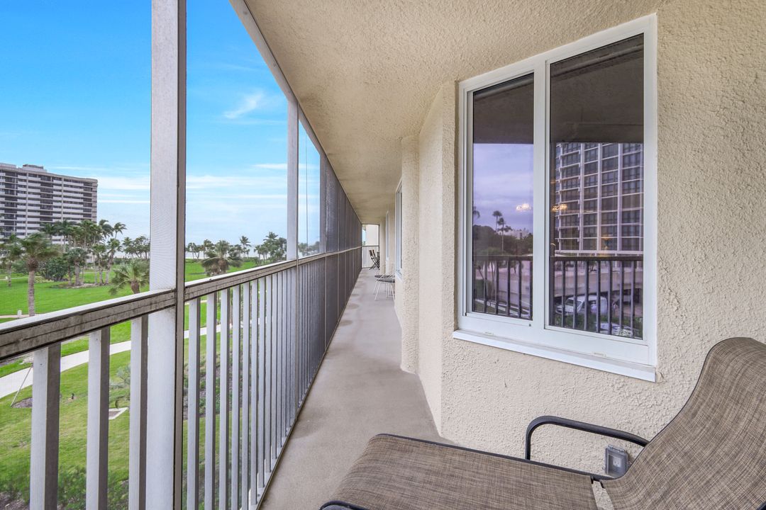 4041 Gulf Shore Blvd N #204, Naples, FL 34103