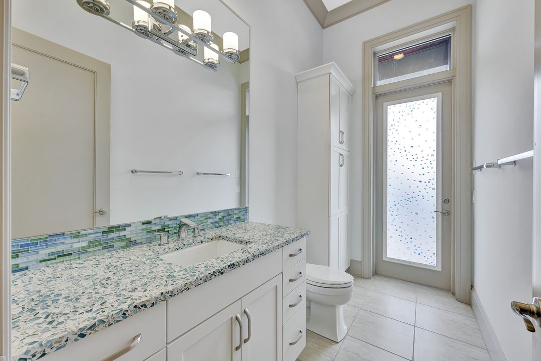 5817 Harbour Cir, Cape Coral, FL 33914