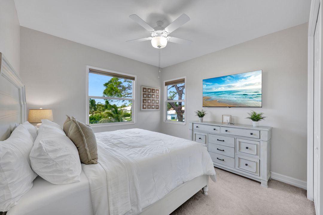 636 102nd Ave N, Naples, FL 34108, Naples, FL 34108