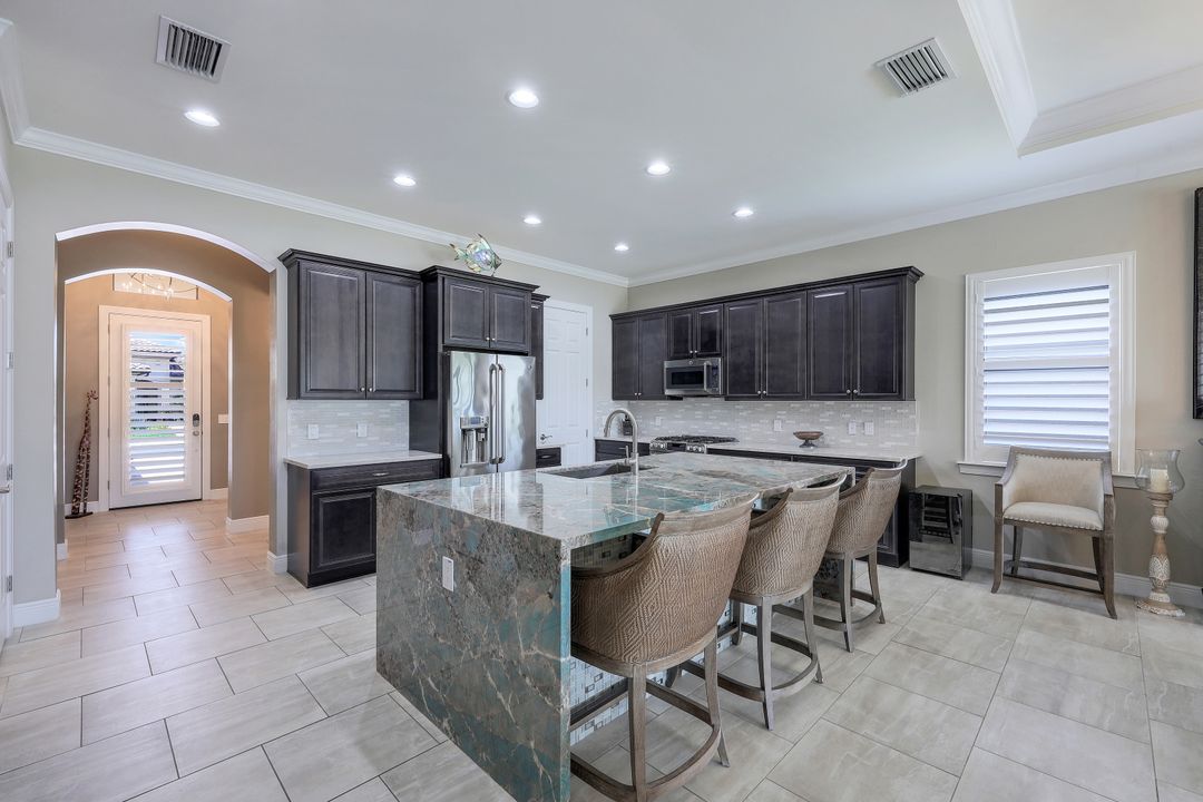 10283 Porto Romano Drive, Miromar Lakes, FL 33913