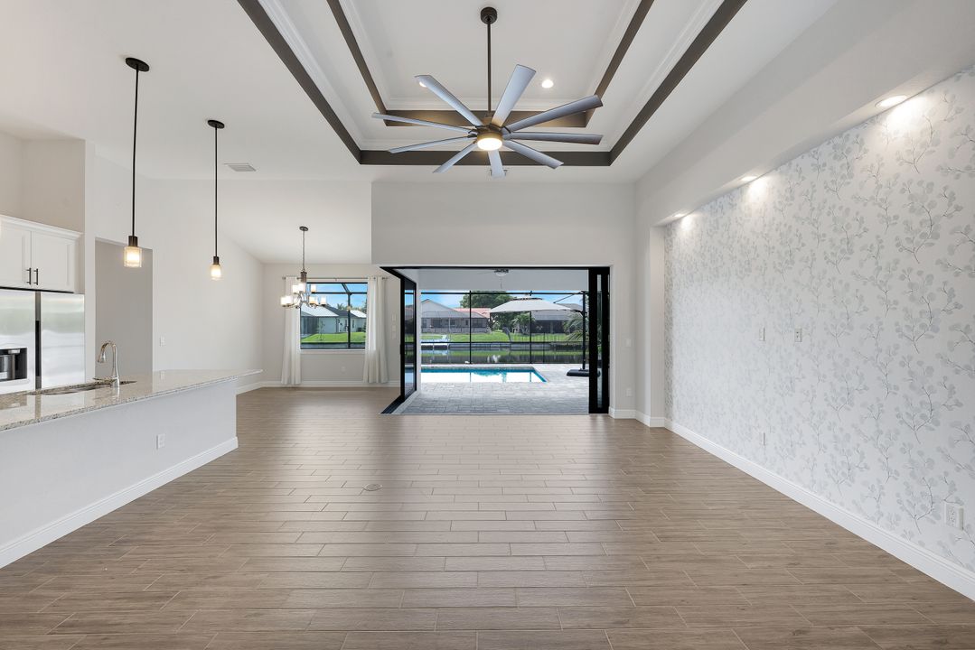 2126 NE 2nd St, Cape Coral, FL 33909