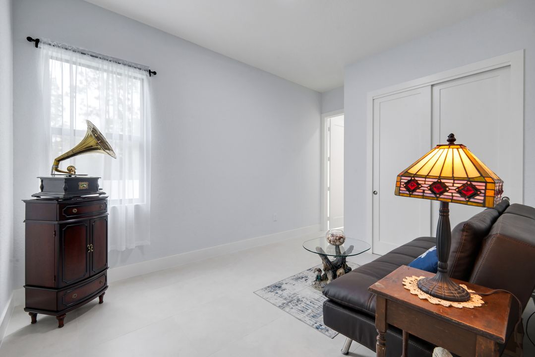 4234 27th Ave NE, Naples, FL 34120