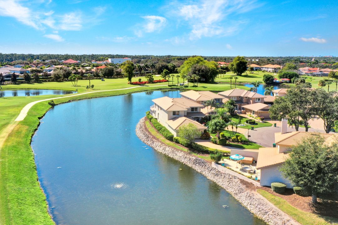 10339 Quail Crown Dr, Naples, FL 34119