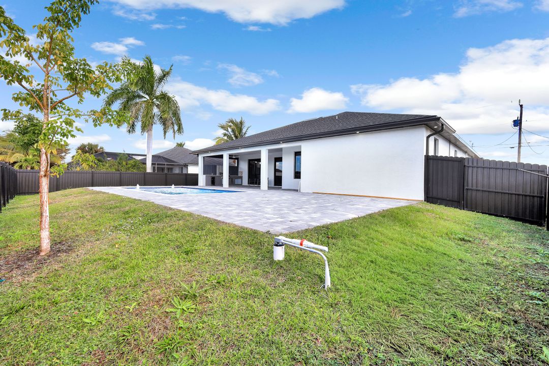 1020 NW 33rd Pl, Cape Coral, FL 33993