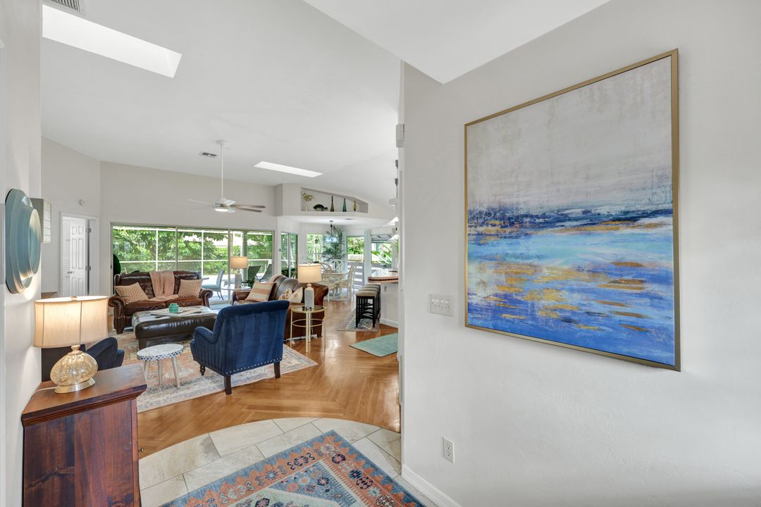 531 91st Ave N, Naples, FL 34108