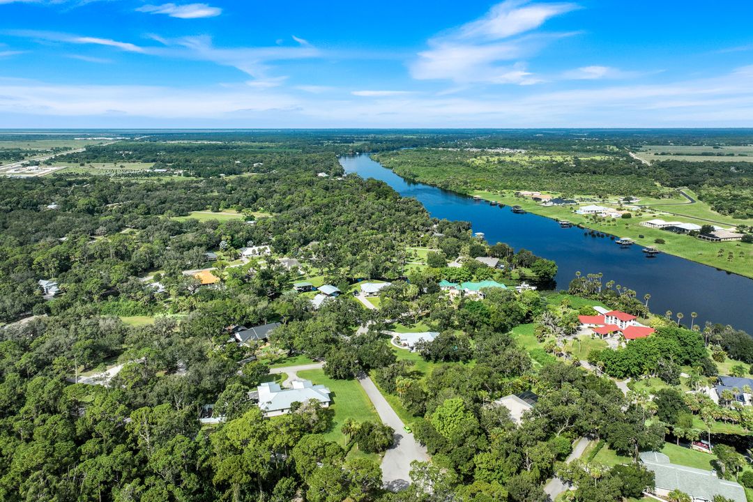 628 Harbor Dr, LaBelle, FL 33935