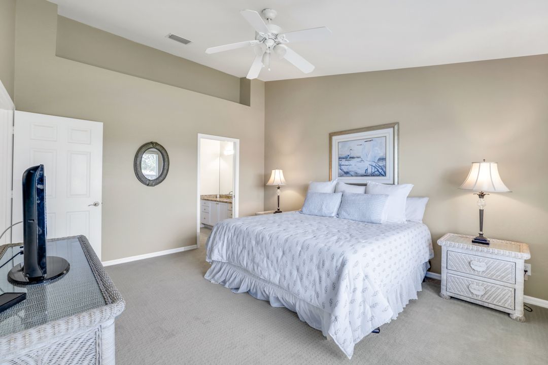 5959 Sand Wedge Ln #406, Naples, FL 34110