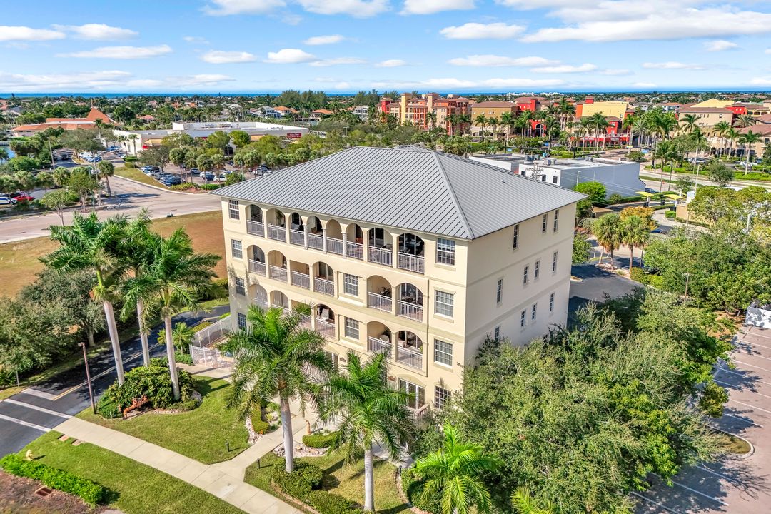 886 Park Ave #301, Marco Island, FL 34145