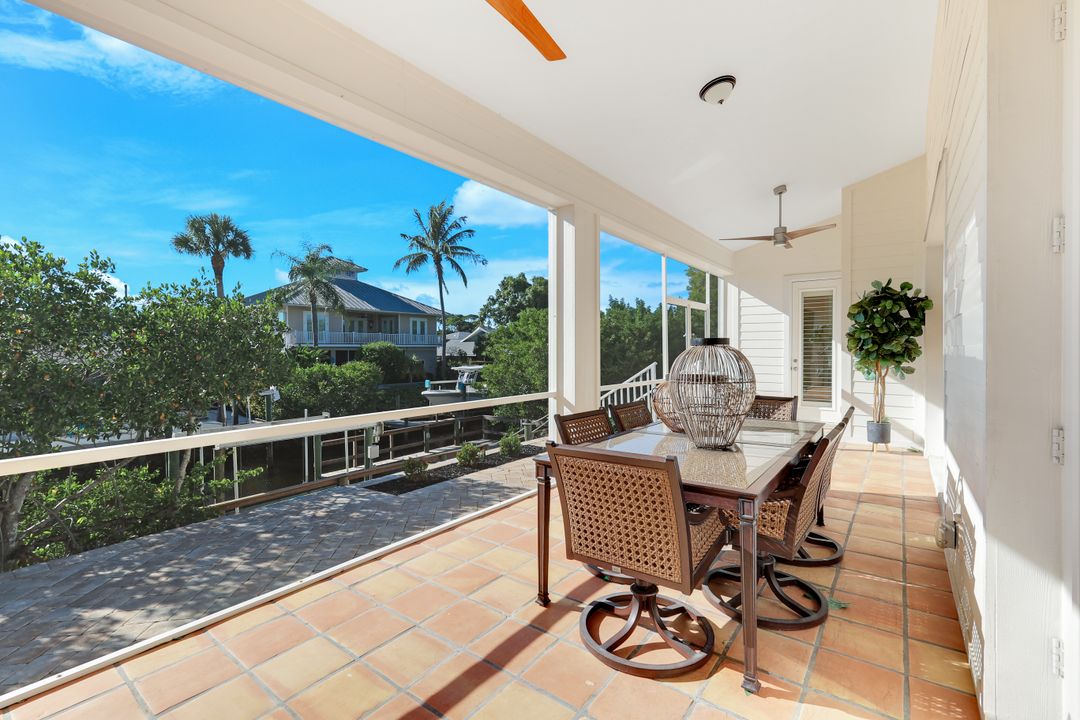 27080 Flamingo Dr, Bonita Springs, FL 34135