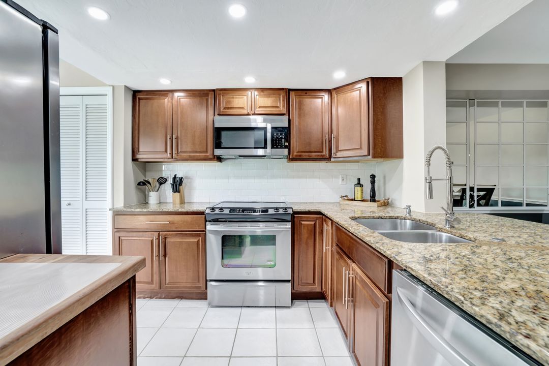 7360 Glenmoor Ln #4108, Naples, FL 34104
