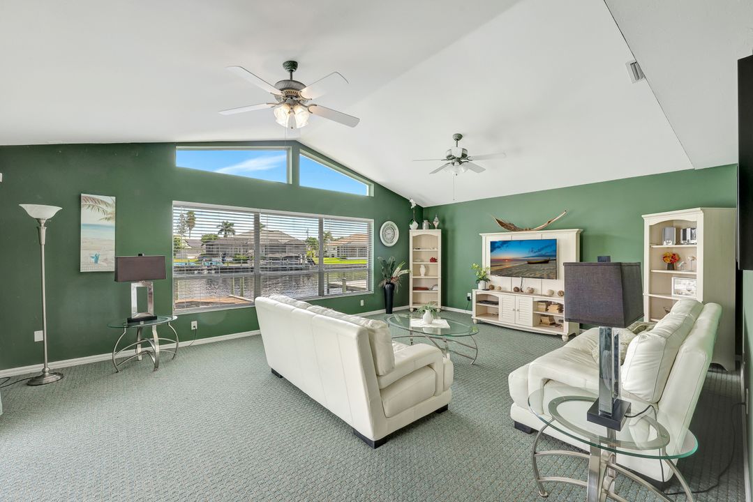 2137 SE 19th Ave, Cape Coral, FL 33990