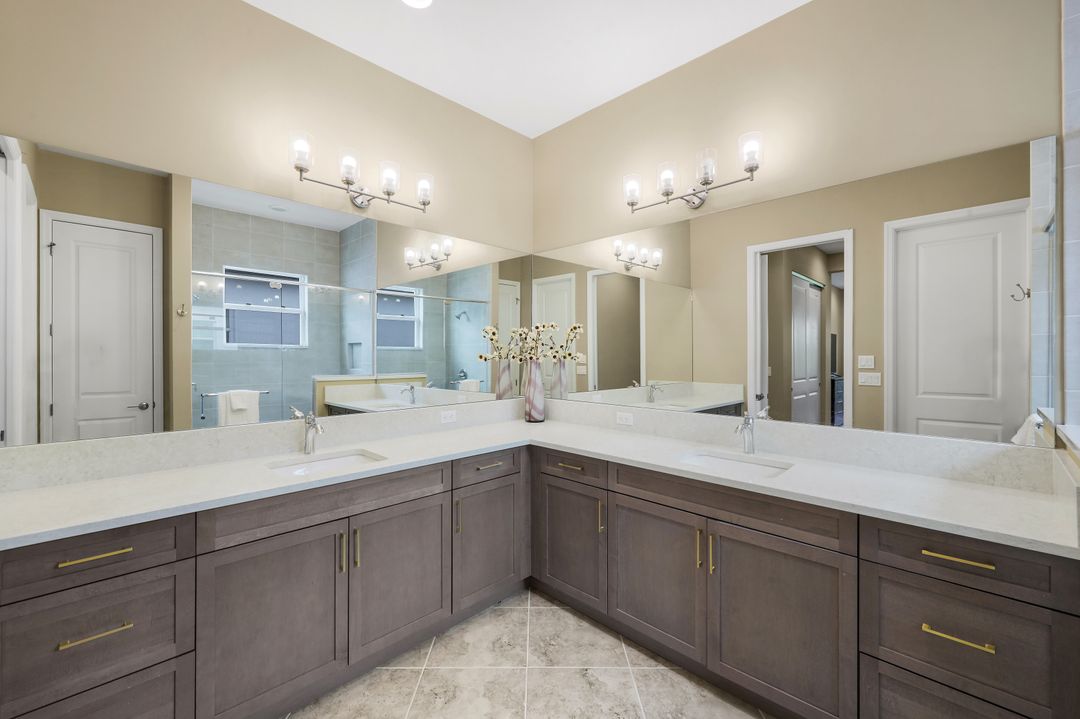 12446 Dahlia Ct, Naples, FL 34120