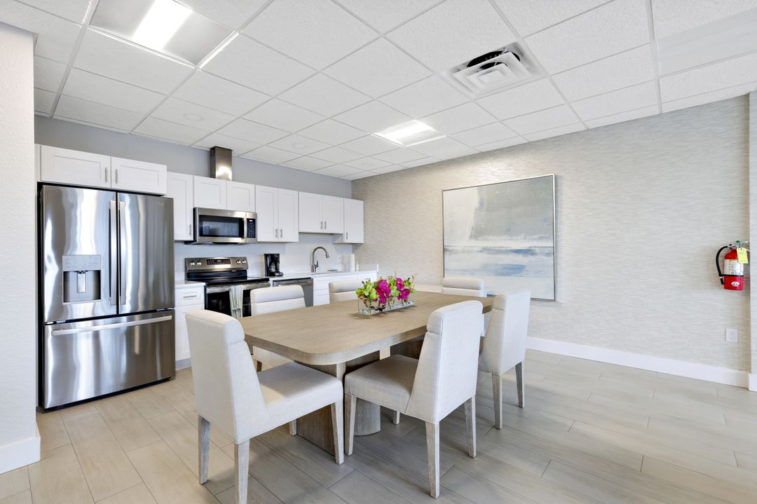 3 Bluebill Ave #206, Naples, FL 34108