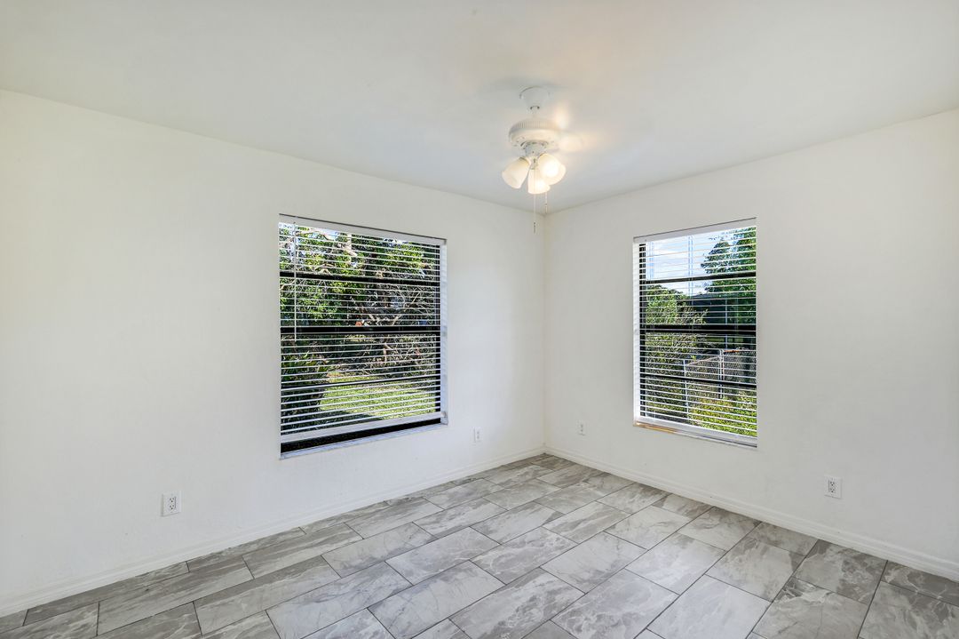 2208 Iris Way, Fort Myers, FL 33905